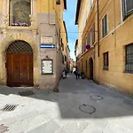 White House Stalloreggi-vicino Cattedrale