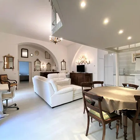 White House Stalloreggi-vicino Cattedrale Appartement