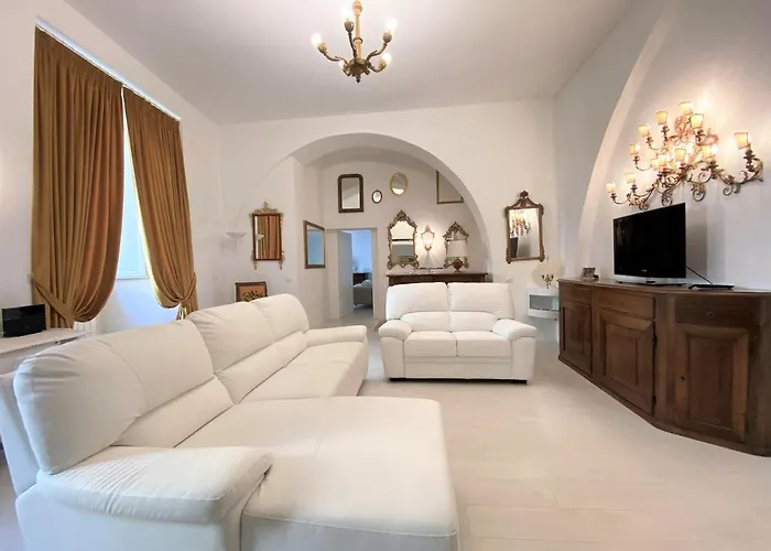 White House Stalloreggi-vicino Cattedrale