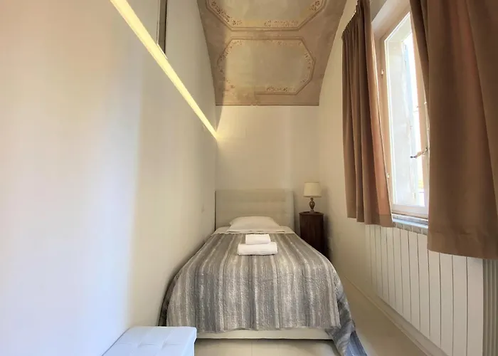 White House Stalloreggi-vicino Cattedrale