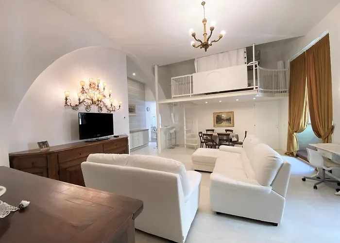 White House Stalloreggi-vicino Cattedrale *