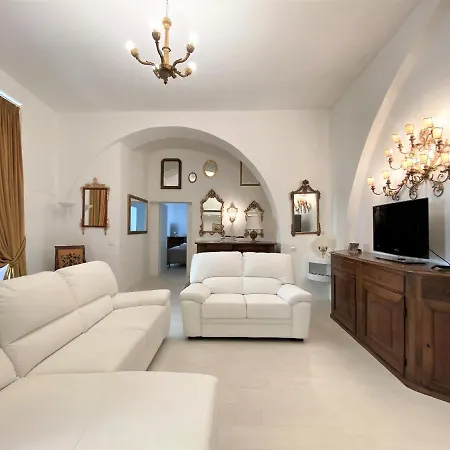 White House Stalloreggi-vicino Cattedrale