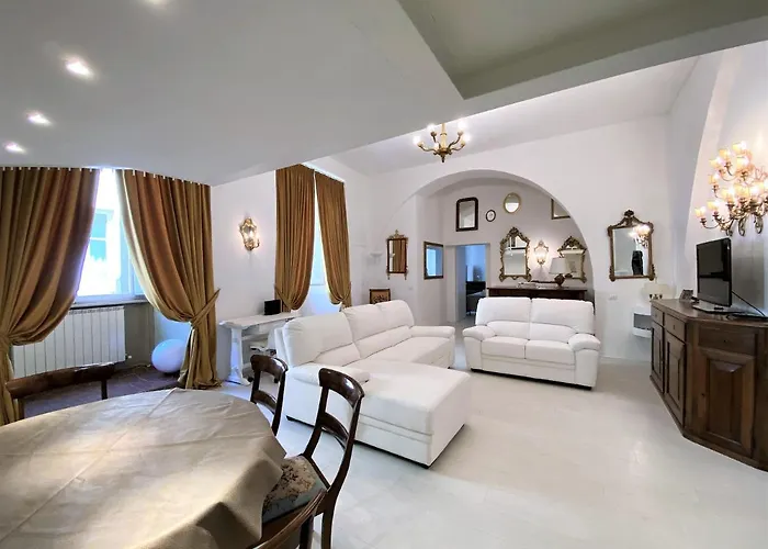 White House Stalloreggi-vicino Cattedrale